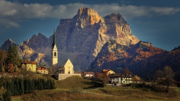 Dolomites-Zsolt-Church