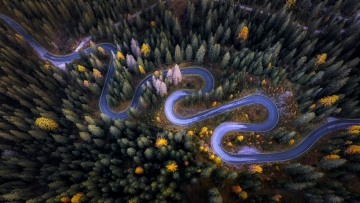Dolomites-Zsolt-Snake-Road