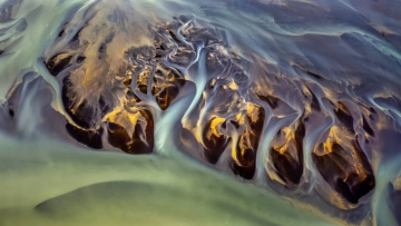 Iceland-Zsolt-Glacier-River-2