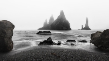 Iceland-Zsolt-Reynisdrangar-3