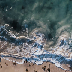 KrisziPhonewall08